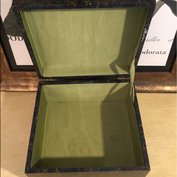 Faux Tortoise Shell Stash Box - Picture 3 of 11